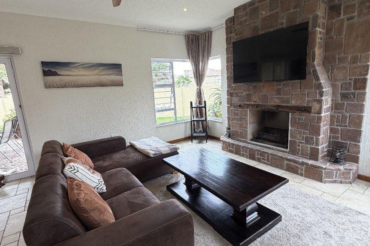 COZY 3 BEDROOM HOME FOR RENT, ROSSMUND,SWAKOPMUND - Photo 5