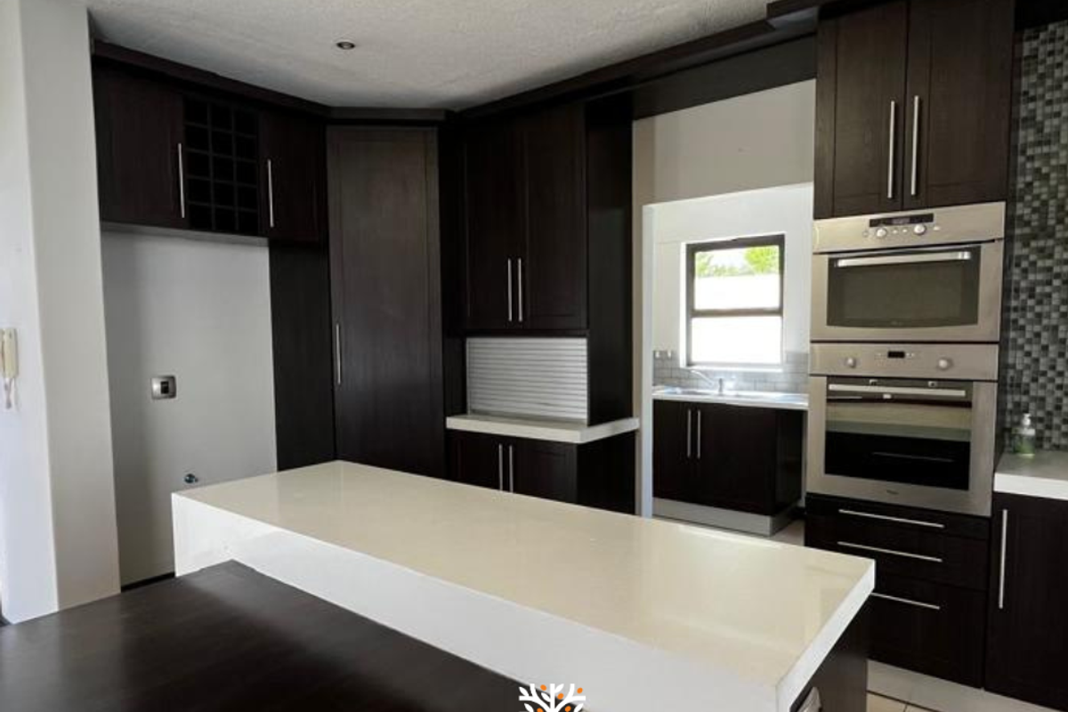 Family Home For Sale | Suiderhof | N$4 200 000 - Photo 5