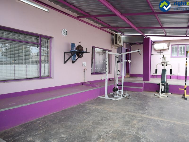 Office for sale in Pioneers Park - Photo 8