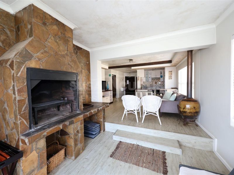 Perfect Holiday Home or Lucrative Investment Property! - Photo 9
