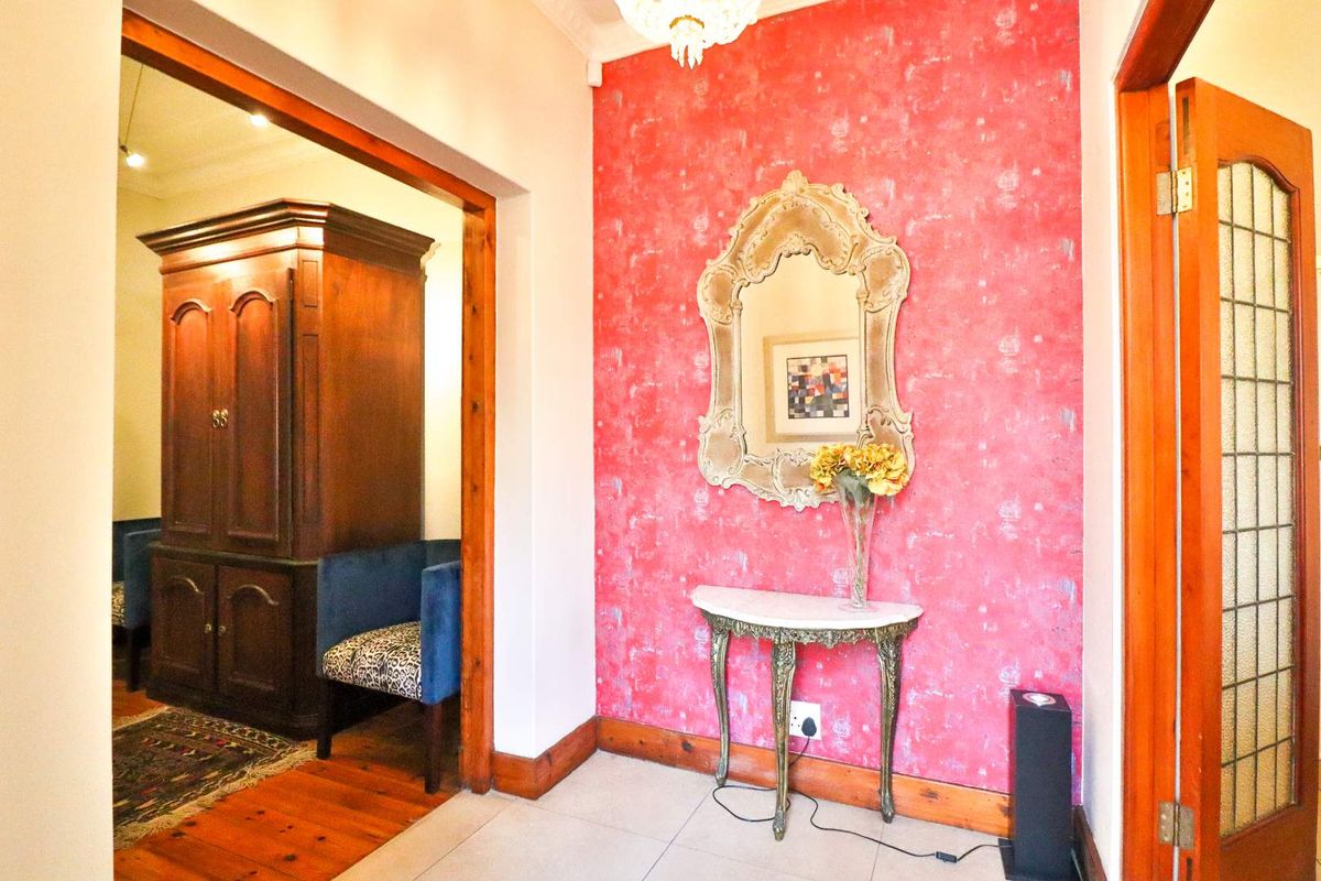 4 BEDROOM HOUSE FOR SALE IN BROOKLYN - Photo 3