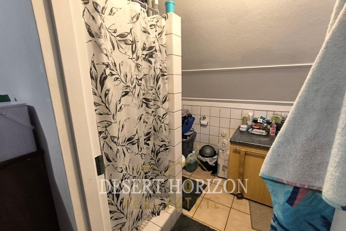 Otjiwarongo | Spacious Family Home with Excellent Security & Extras - Photo 5