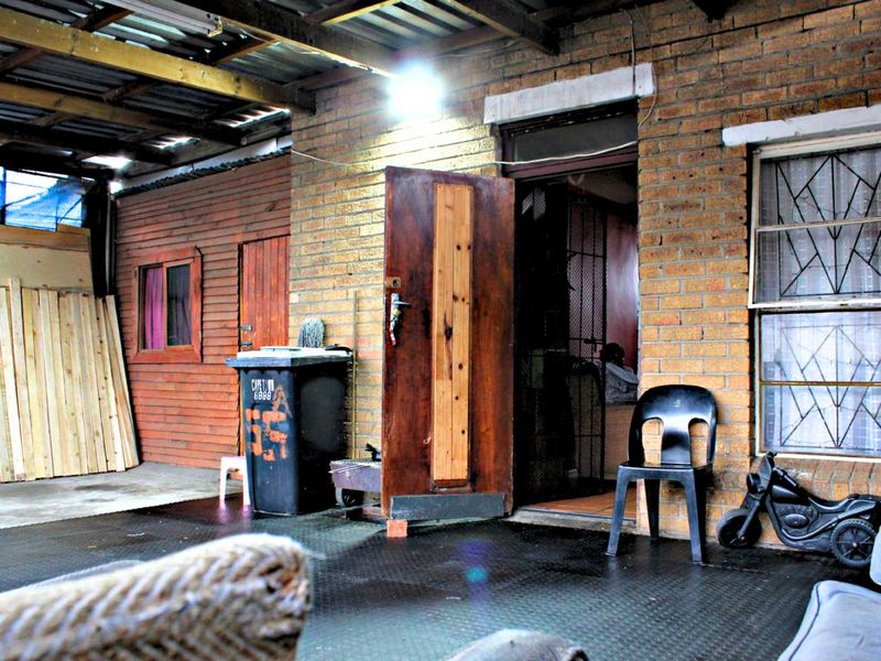 3 Bedroom House For Sale Located in Bonteheuwel - Photo 9