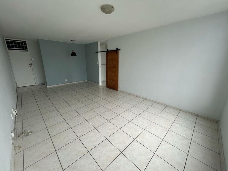 Beautifully Appointed 1-Bedroom Apartment – Prime Location - Photo 4