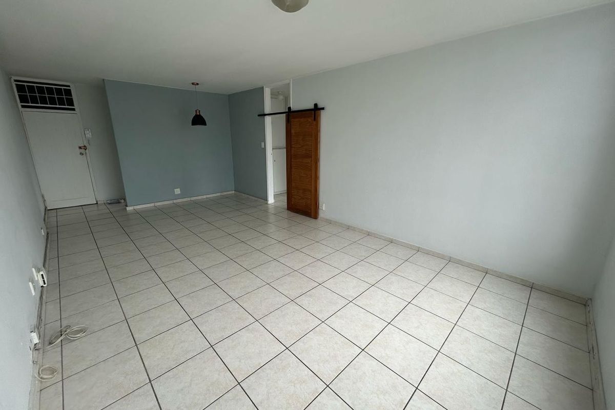 Beautifully Appointed 1-Bedroom Apartment – Prime Location - Photo 4