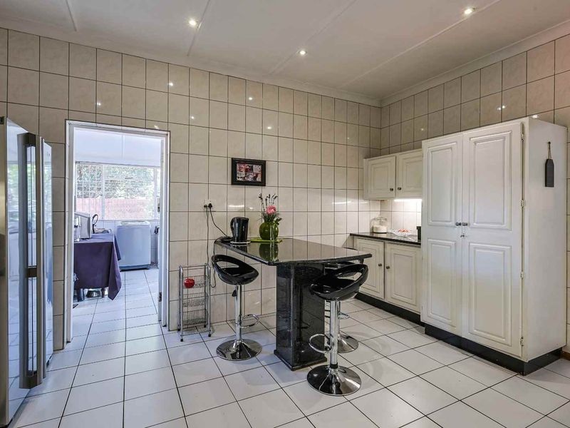 Menlo Park Beauty - Photo 4