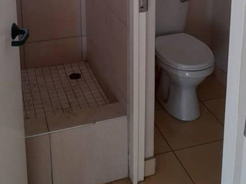 Warehouse with offices in Town - Photo 7