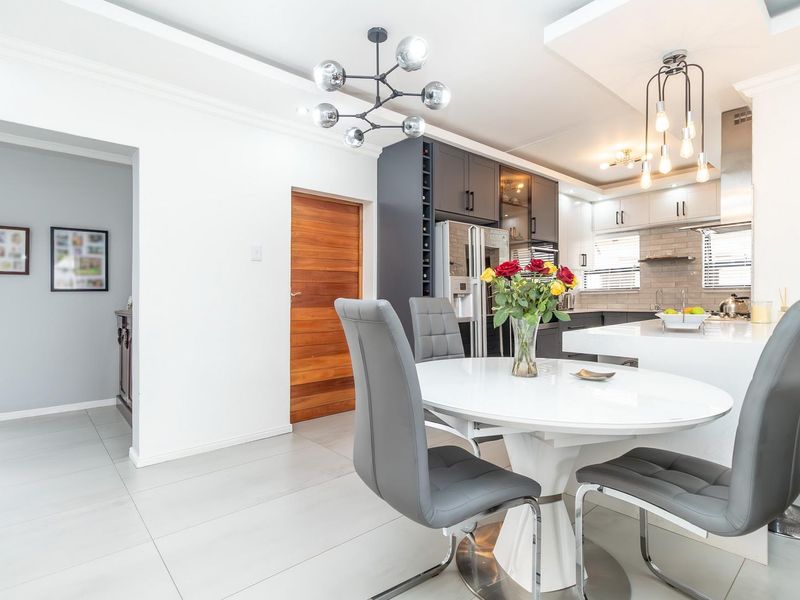 Modern Family Home Designed for Comfort & Entertaining - Photo 9