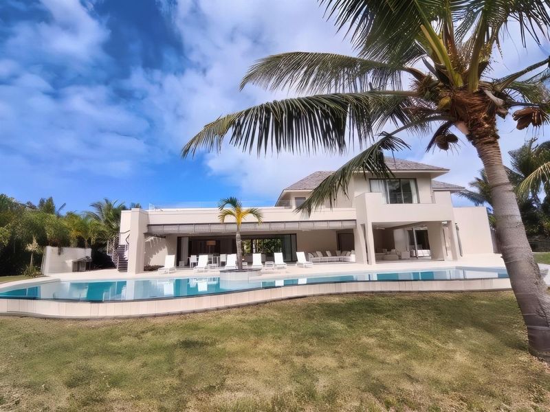 ANAHITA: A BREATHTAKING, FIVE-BEDROOM, DOUBLE-STORY SANCTUARY OF LUXURY WITH ENSUITE BATHROOMS AND GOLF COURSE VIEWS – YOUR DREAM HOME AWAITS - Photo 2