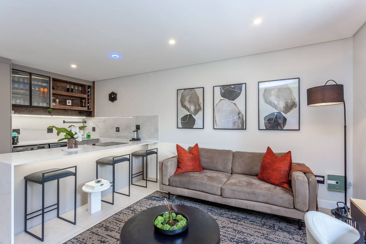 Modern 1-Bedroom Executive Apartment in Morningside – Ideal for Corporate & Executive Tenants - Photo 2