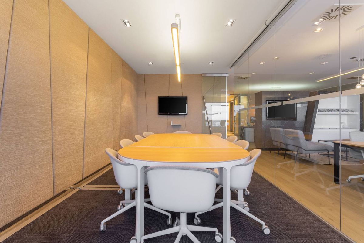 Open plan office space for 15 persons in Regus The Isle, Sandton - Photo 5