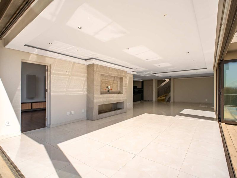 Magnificent 5 Bedroom Mansion in the heart of Bryanston!!! - Photo 10