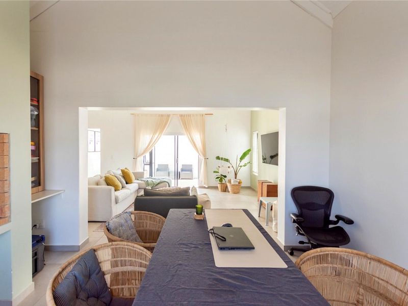 Modern 3 Bedroom House in Laguna Heights Estate - Photo 10