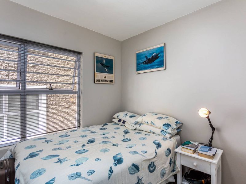 Modern Two Bedroom Ground-Floor Living in the Heart of Durbanville - Photo 10