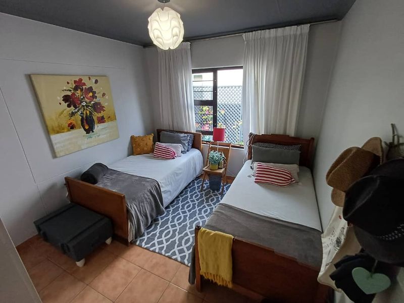 Absolute Stunner! - Photo 7