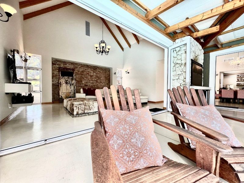 5 Bedroom House for Sale in Lugwigsdorf - Photo 2