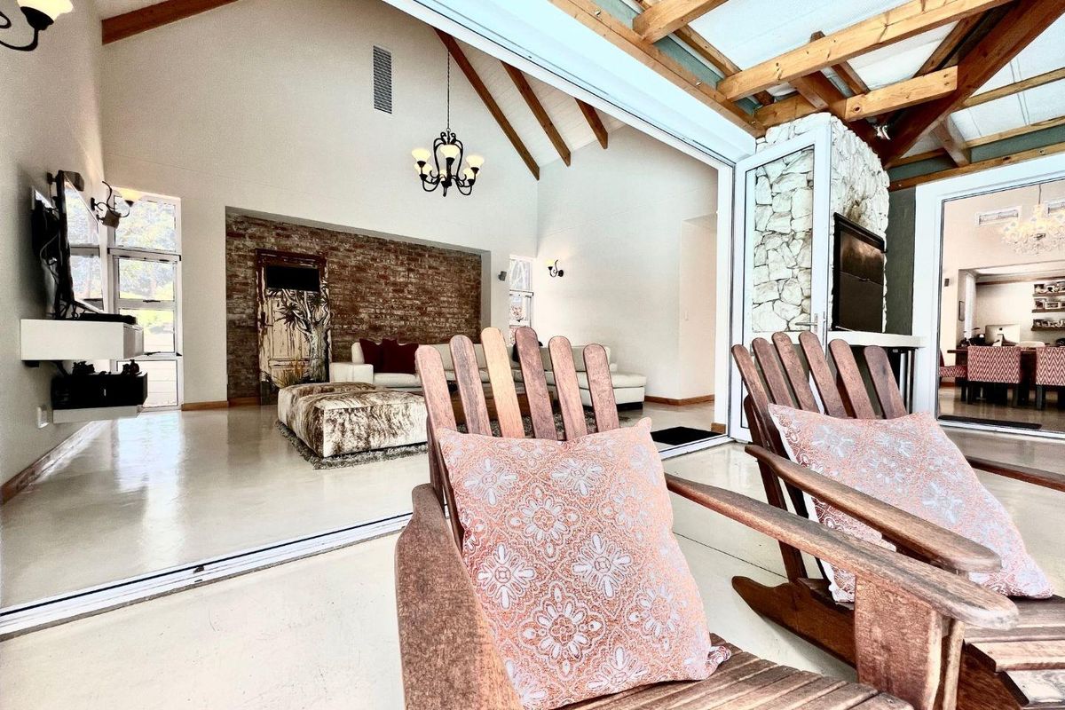 5 Bedroom House for Sale in Lugwigsdorf - Photo 2