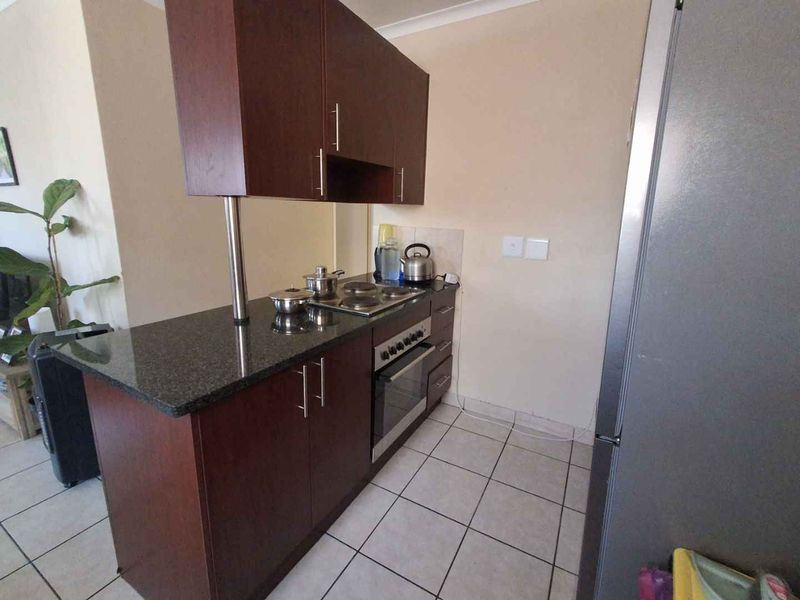 Convenient Location Meets Comfort in This 3-Bedroom Gem - Photo 5