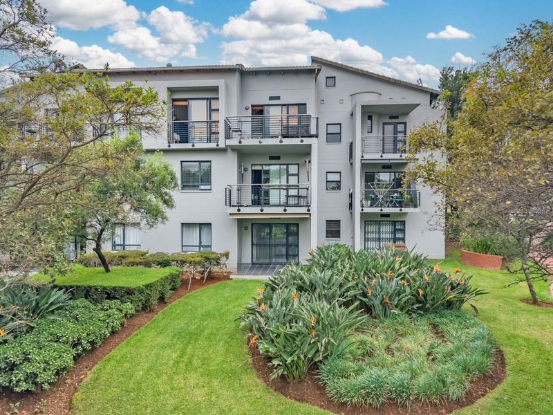 Modern convenience meets elegant design - perfect 2-bedroom awaits - Photo 5