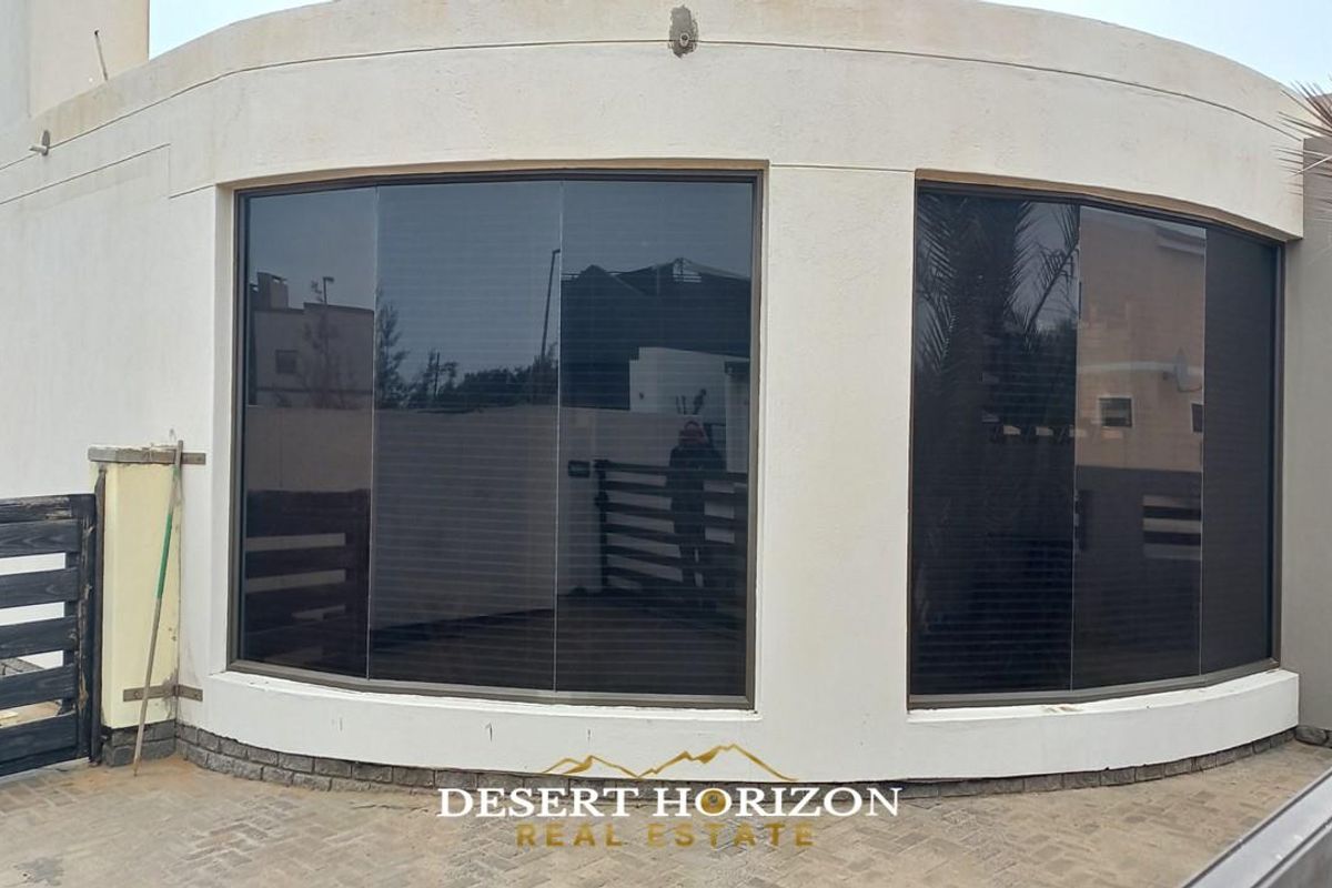 Walvisbay, Meersig | Beautiful Family Home For Sale - Photo 2