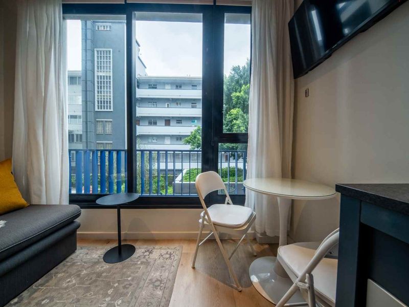 Modern Furnished Micro-Bachelor Apartment with Ocean Views at Three43 on B, Sea Point - Photo 5