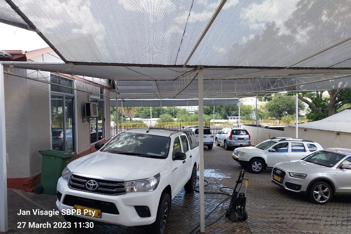 FOR SALE - Retail with plenty of parking space next to Hosea Kutako Drive - Photo 4