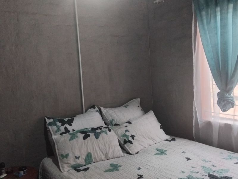 2 Bedroom House For Sale in Soshanguve W - Photo 3