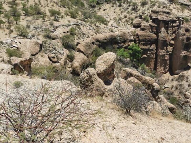 Mountain range farm with the ugab river’a canyons covering half of the farm - Photo 3