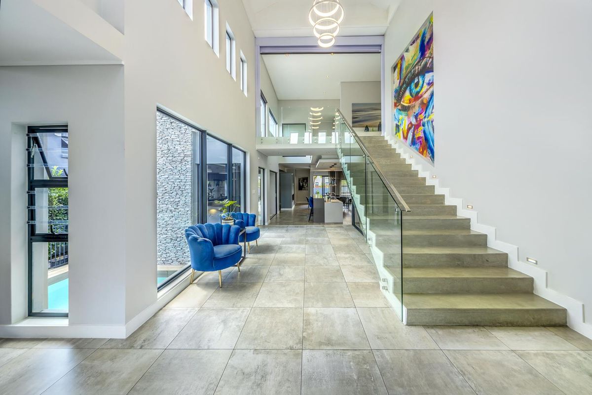 Exquisite Five Bedroom Family Home For Sale in Waterfall Country Village - Photo 4