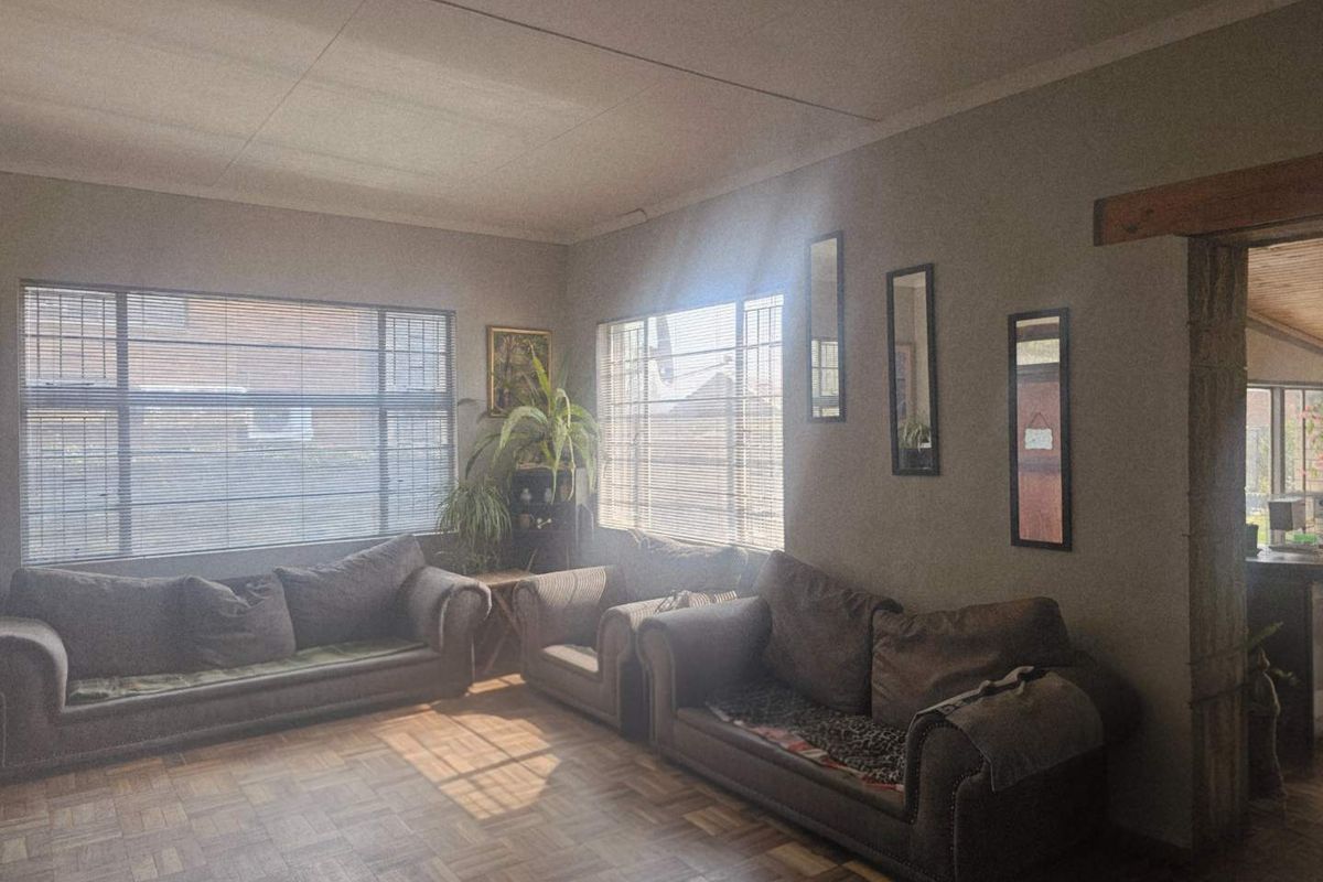 Charming Family Home with Abundant Amenities and Space - Photo 5