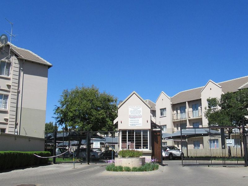 Townhouse For Sale in Boksburg - Photo 1