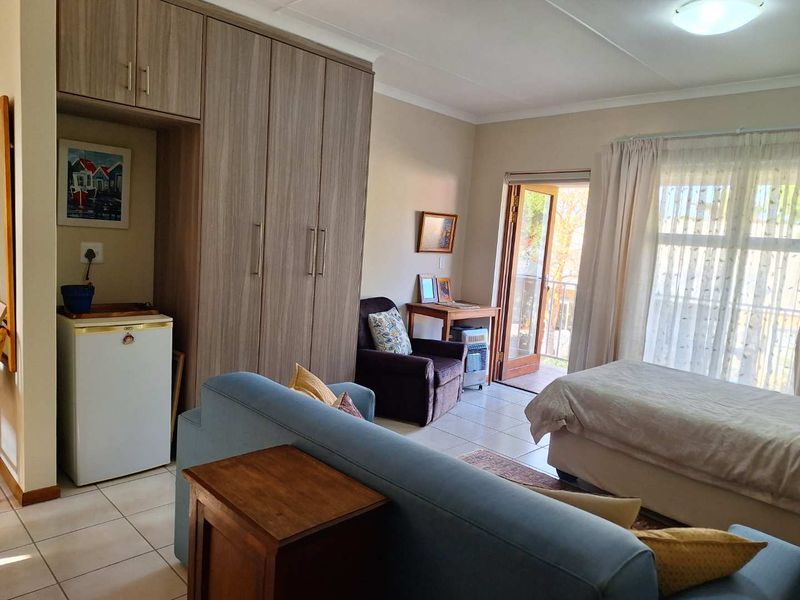 Fantastic Over 50's Convenient Living - Photo 7