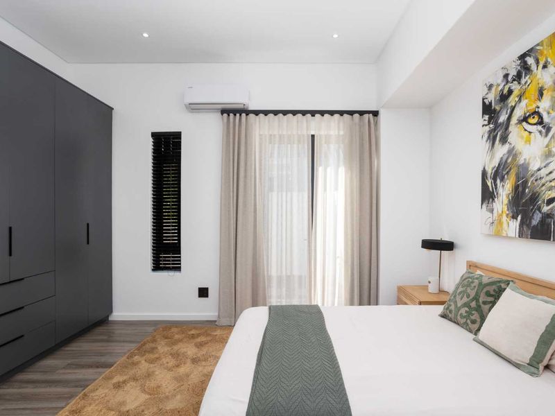 Modern living on Val de Vie Estate in a Beautifully Fully Furnished Three-Bedroom Home - Photo 7