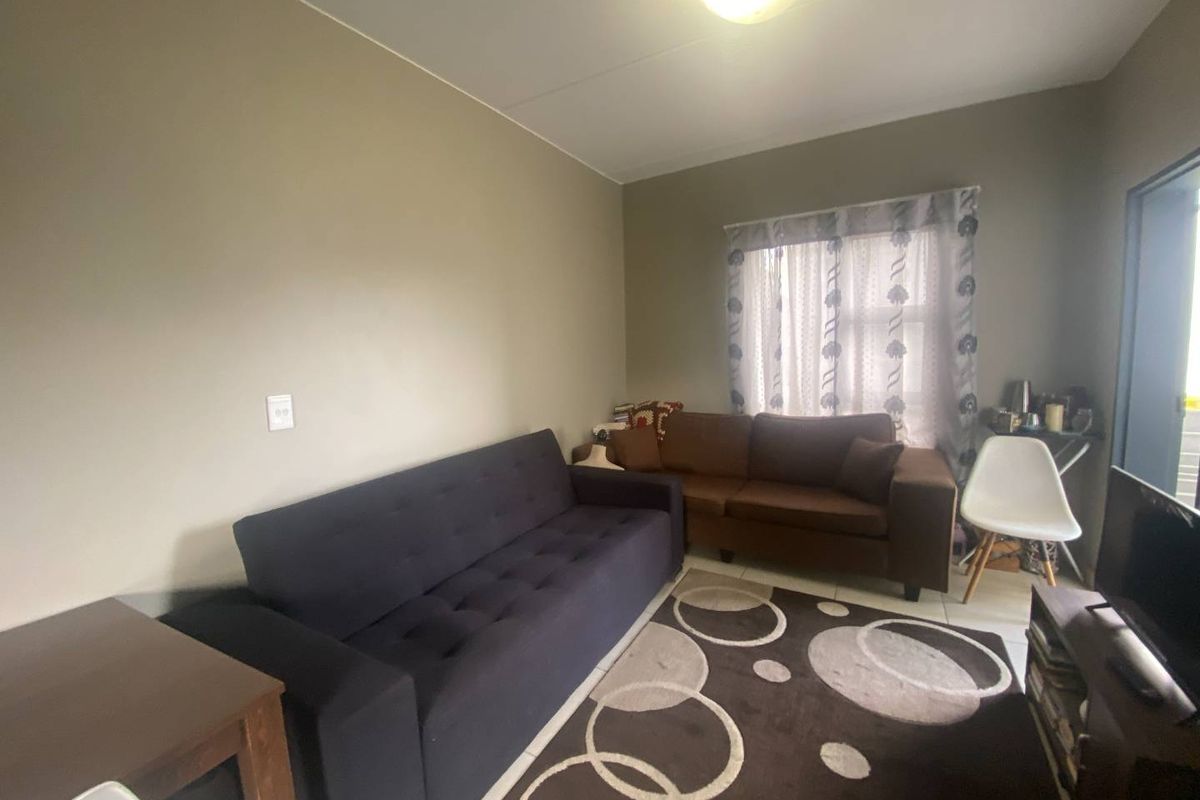 Make It Yours: Inviting 1-Bedroom with Secure Living - Photo 4