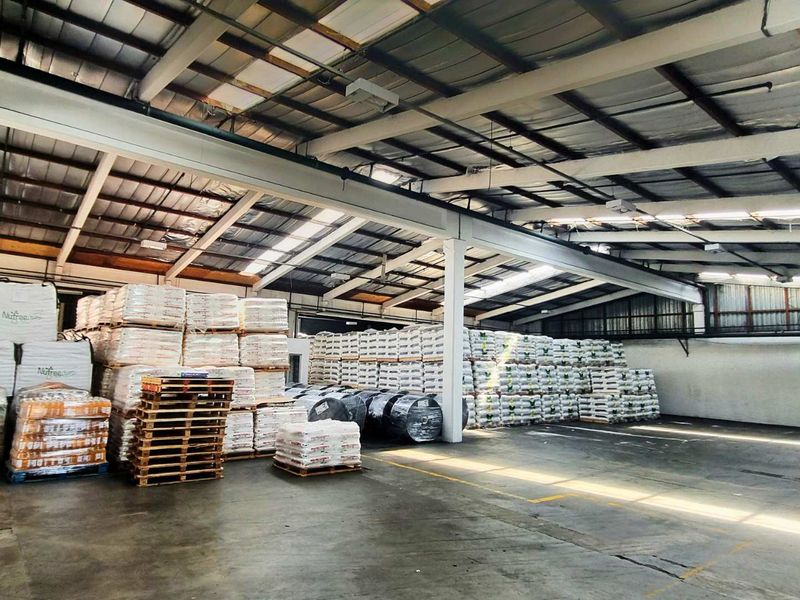 Warehouse to Let | New Germany | 1,105 m2 | 4 Doors - Photo 8