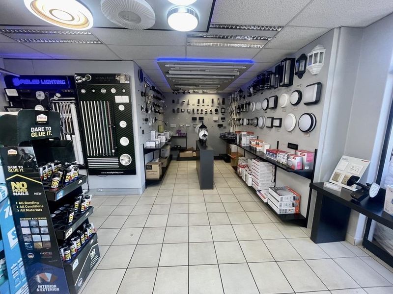 Hendra - Versatile Mixed-Use Commercial Unit in Prime Umhlanga New Town - Photo 3