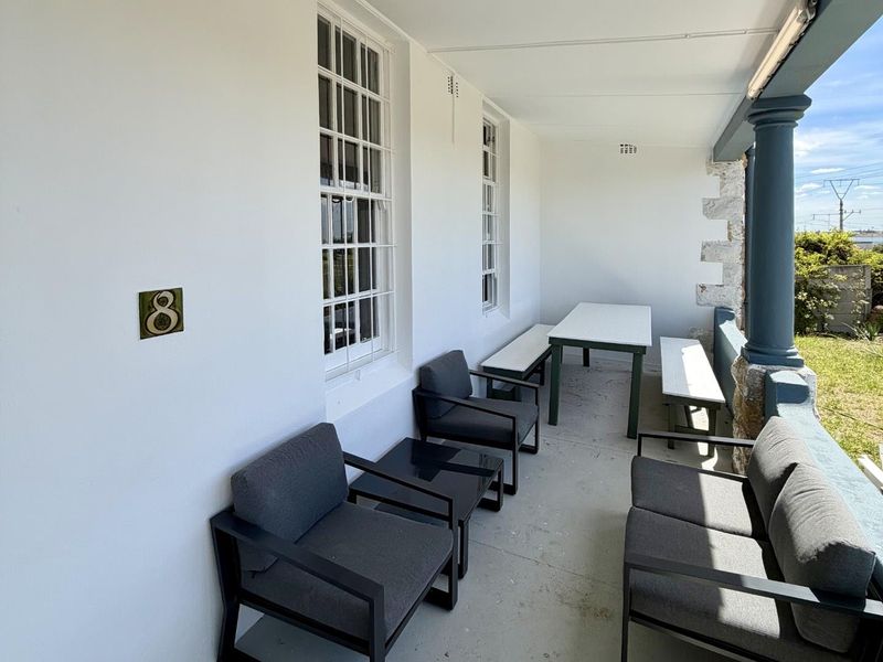 Large house - 1 month to 12 month rental - Photo 7