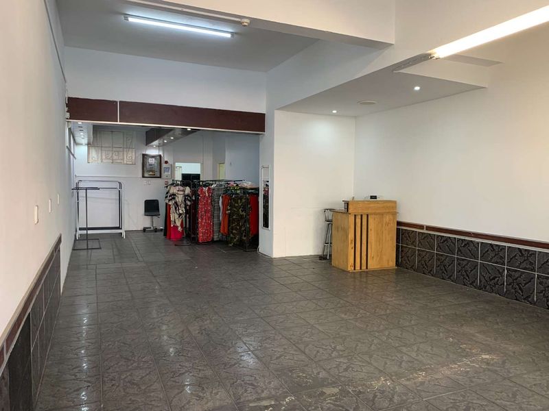 High Traffic Retail Spot: 82m2 on Voortrekker Rd, Goodwood - Photo 9