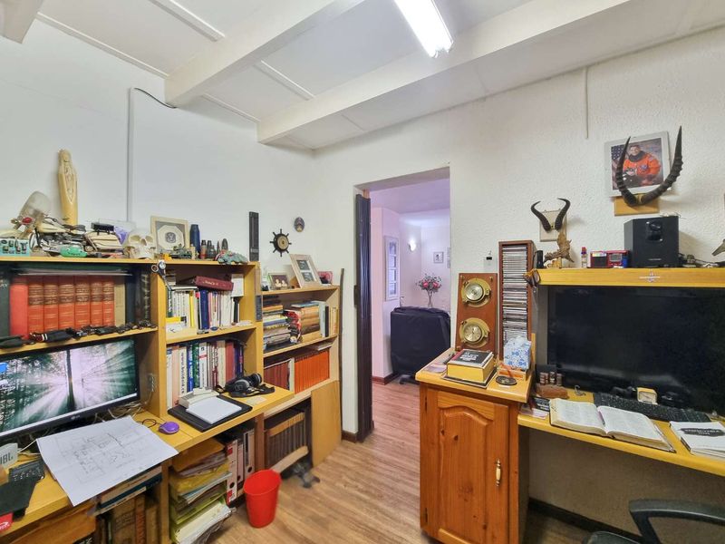 Rare opportunity to own a home in Westcliff - Photo 10