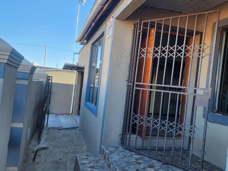 Charming 3-Bedroom Home for Sale in Litha Park, Khayelitsha - Photo 10