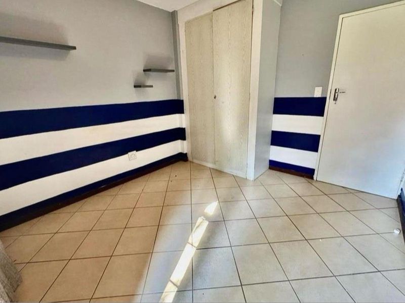 3 Bedroom Apartment for Sale - Photo 9