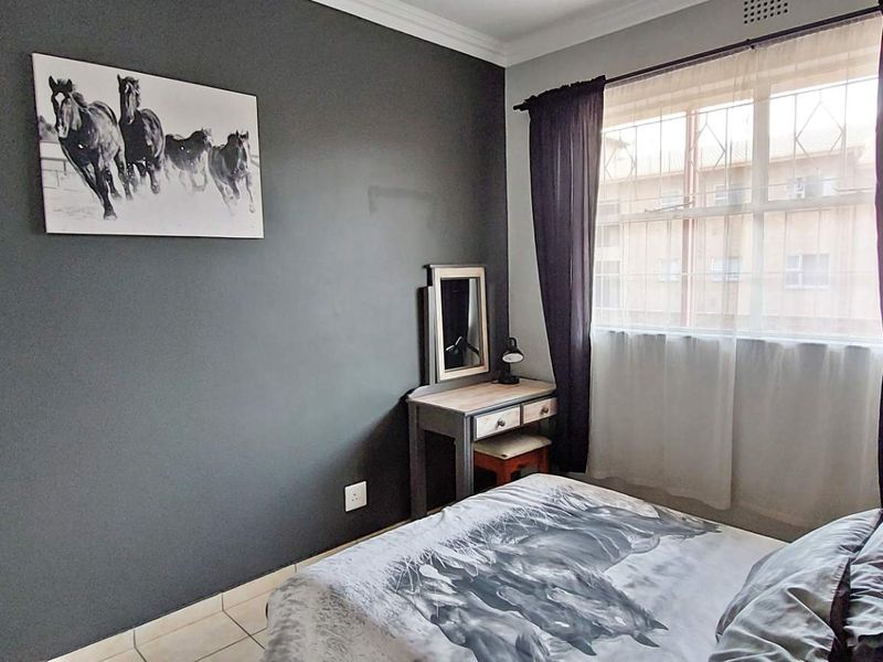 Pet Friendly 2 Bedroom Unit, in Town. - Photo 9