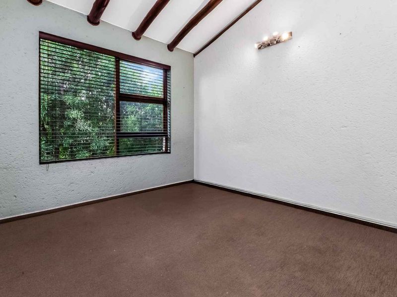 3 BEDROOM LOFT APARTNENT FOR SALE IN MORNINGSIDE!! - Photo 8