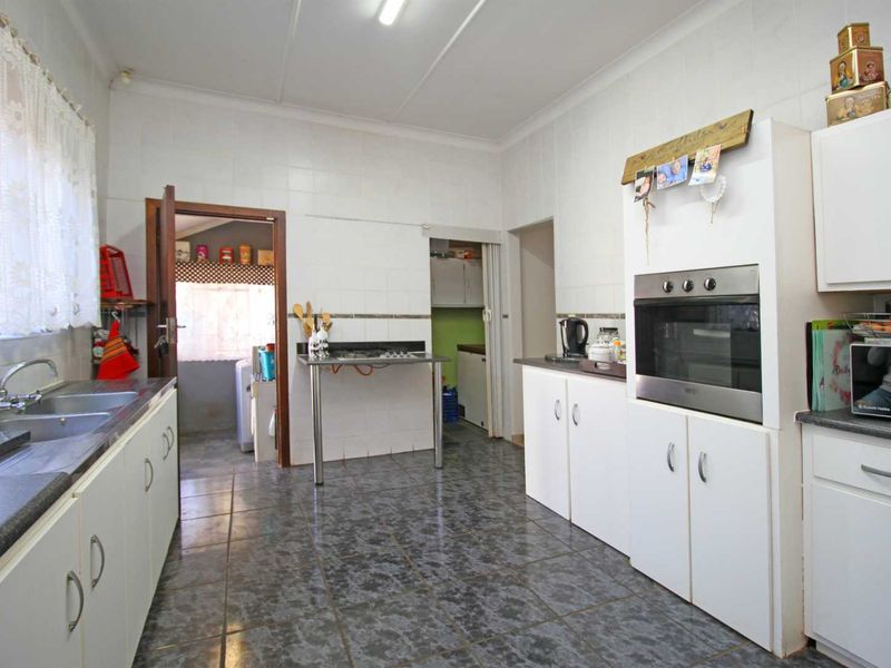 A Family Haven with Space, Comfort & Income Potential! - Photo 4