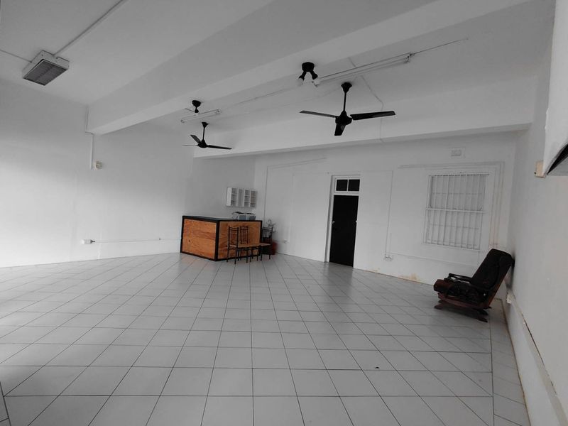 Prime Retail Space for Lease in Umbilo – High Visibility! - Photo 3