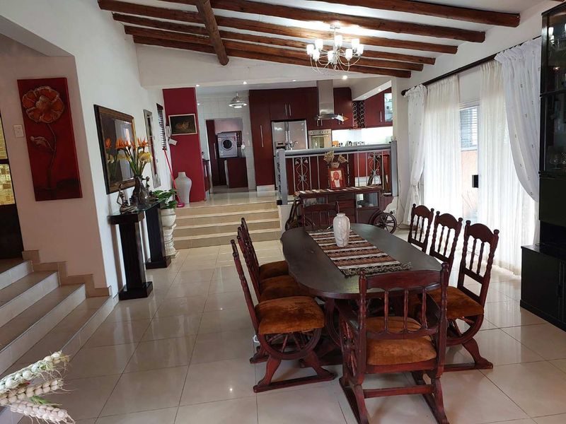 3 BEDROOM HOUSE WITH COTTAGE FOR SALE IN NORTHCLIFF - Photo 9