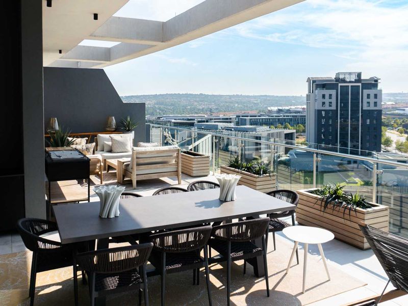 Uncompromised Views, Redefined Luxury - Photo 5