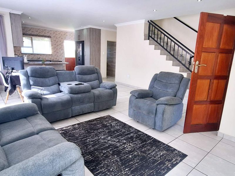 FULL TITLE DUPLEX IN BRACKENHURST - Photo 4