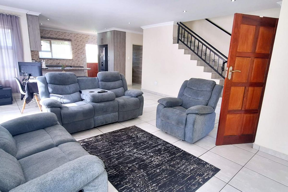 FULL TITLE DUPLEX IN BRACKENHURST - Photo 4
