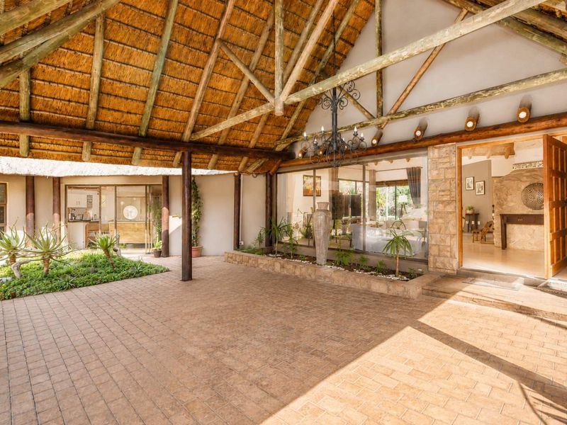 Exclusive Family Estate, K’Shane Lake Lodge - Photo 4